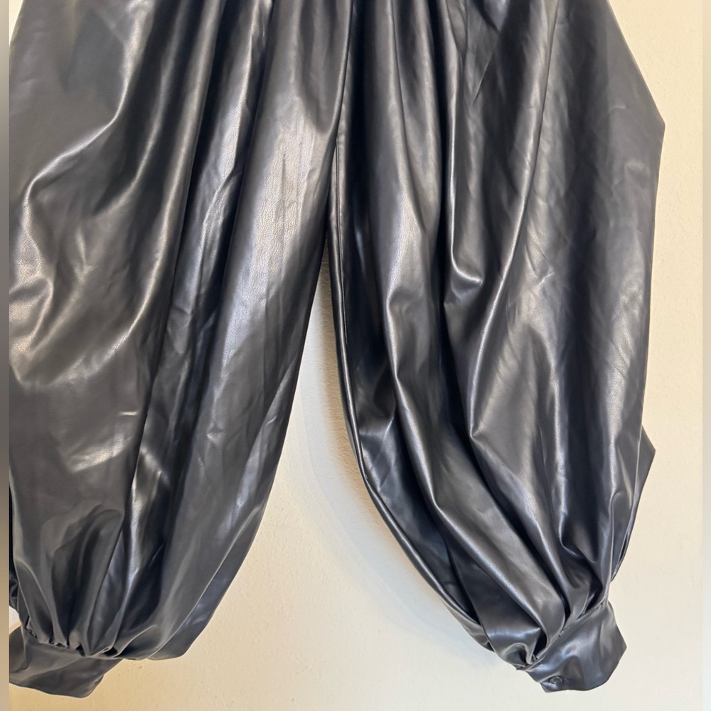 AKIRA Masterpiece Black Faux Leather Puff Sleeve Top Size L/XL Unique Artsy - Picture 6 of 16